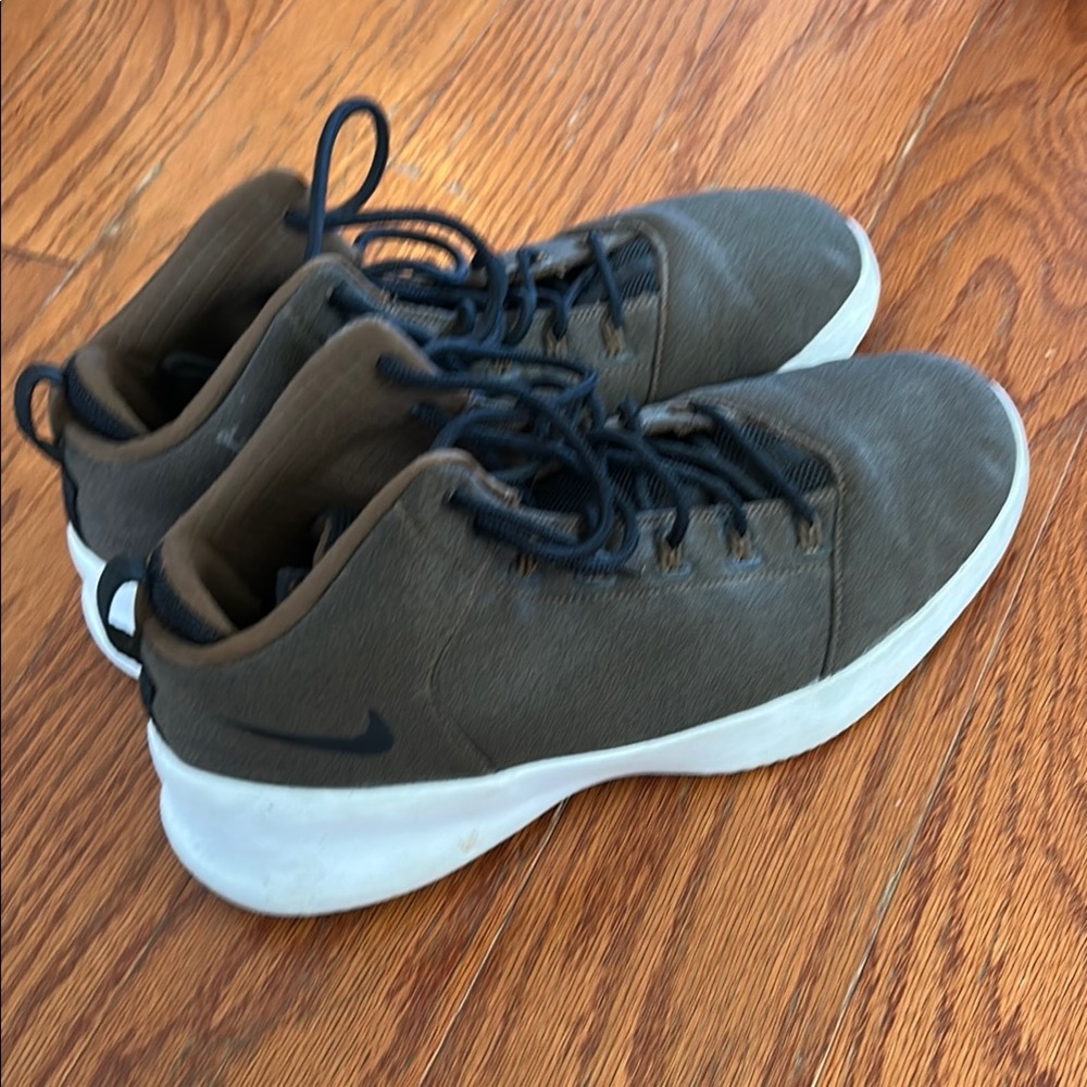 Nike Black and Brown Sneakers with Sleek Design